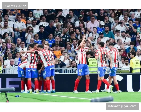 皇马高位压迫失效解析：赫罗纳中场菱形站位破解逼抢体系